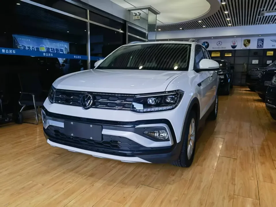 Volkswagen Tu Kai Tu Kai 2022 1.5L Automatic Fashion Edition 2023 — photo 1, buy with delivery to Moscow