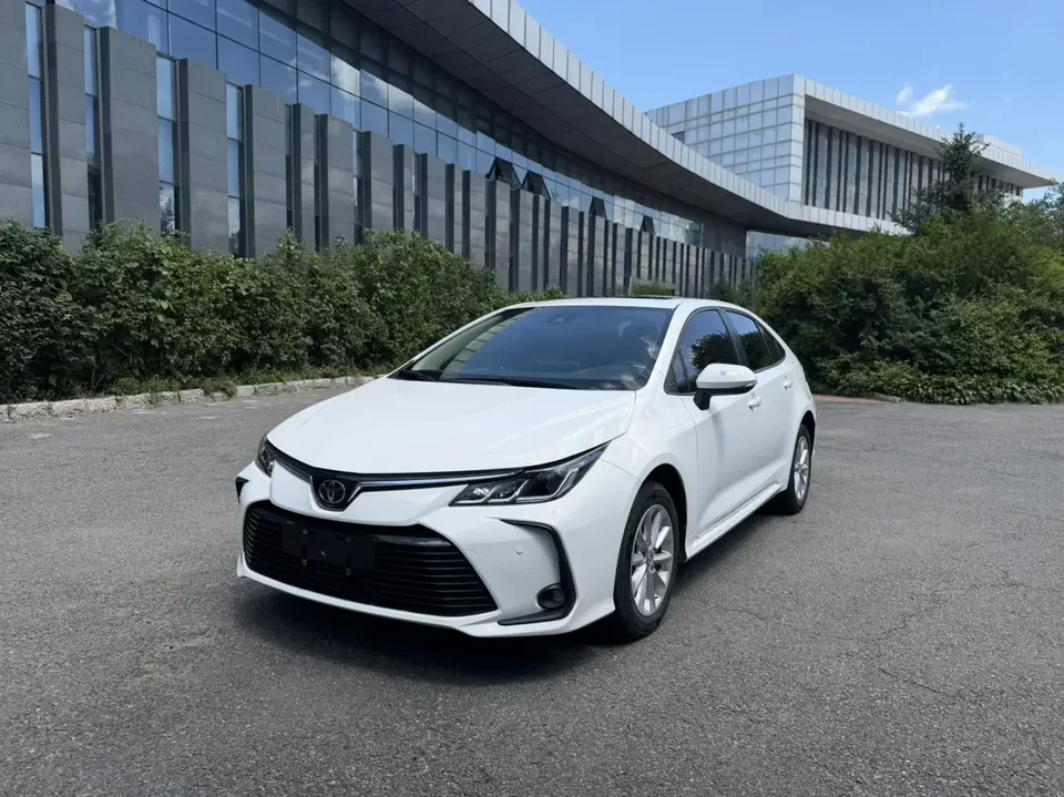 Toyota Corolla Corolla 2021 1.2T S-CVT Elite PLUS Edition 2022 — photo 1, buy with delivery to Moscow