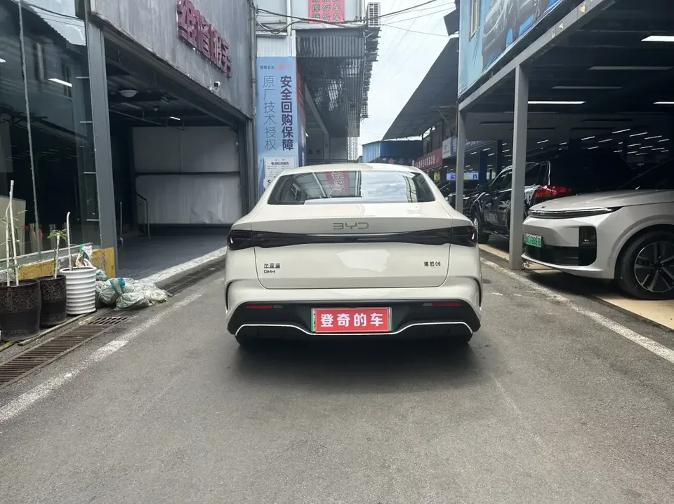 BYD Seal 06DM Seal 06DM 2026 DM-i 128KM Luxury Edition 2025 — thumbnail 5