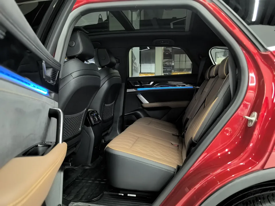 BYD Tang DM Tang DM 2021 DM-i 1.5T 112KM Premium Edition 2022 — thumbnail 4