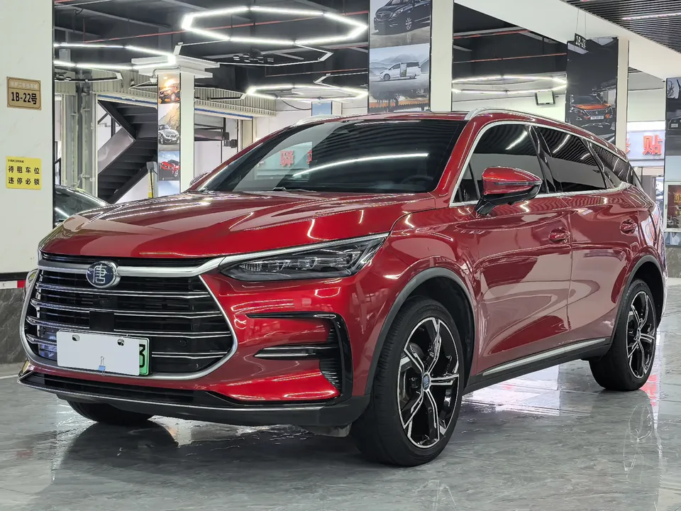 BYD Tang DM Tang DM 2021 DM-i 1.5T 112KM Premium Edition 2022 — photo 1, buy with delivery to Moscow