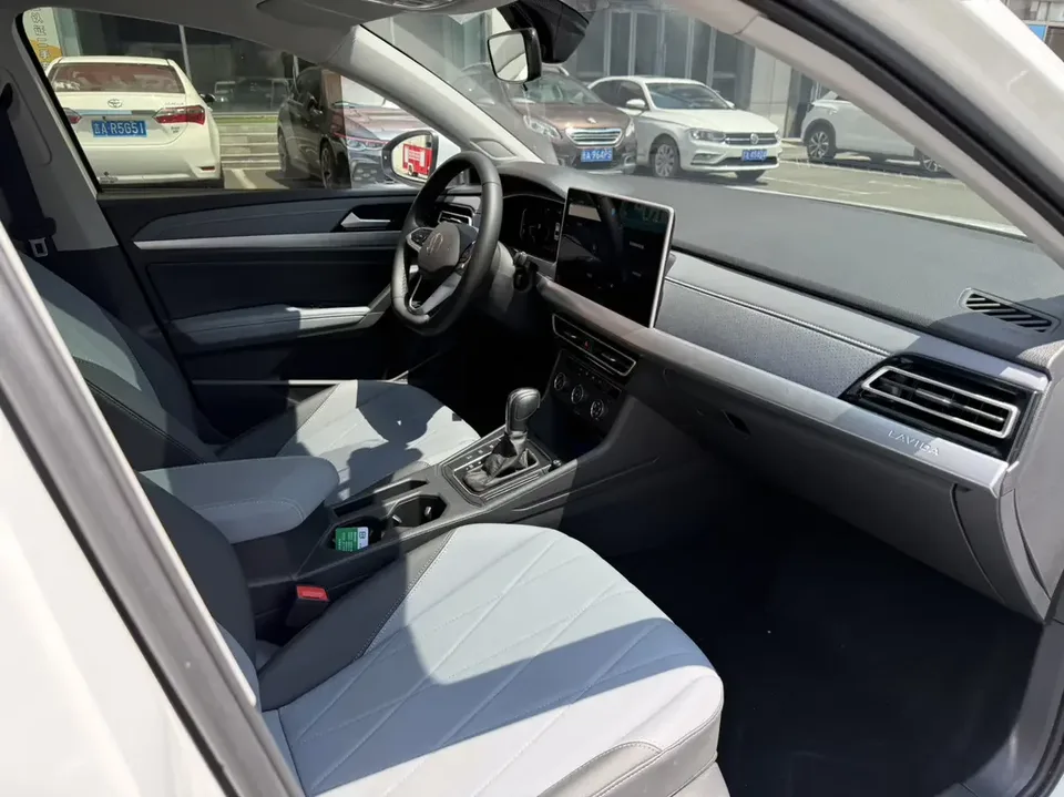 Volkswagen Lavida Lavida 2023 Modified 1.5L Automatic 5 million version 2022 — thumbnail 3