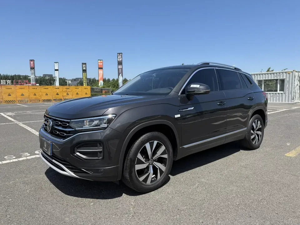 Volkswagen Tayron Tanyue 2022 280TSI 2WD Luxury Smart Edition 2022 — photo 1, buy with delivery to Moscow