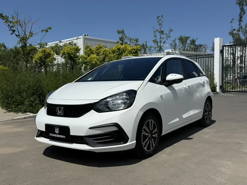 Honda FIT Fit 2021 1.5L CVT Trendy Edition 2022 — photo 1, buy with delivery to Moscow