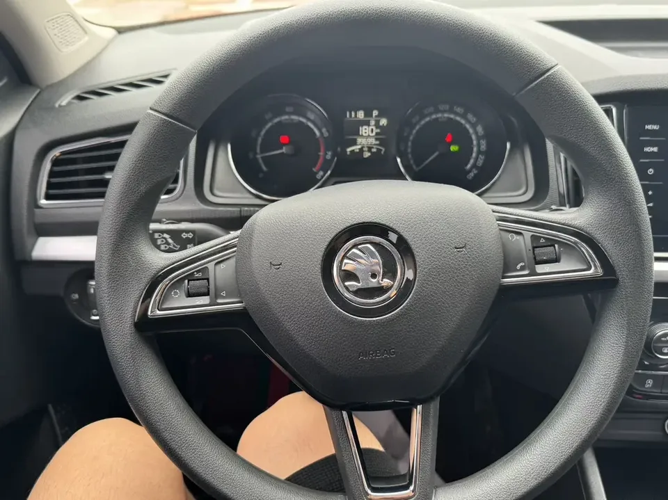 Skoda Comek Comek 2022 1.5L Automatic Comfort Edition 2022 — thumbnail 3