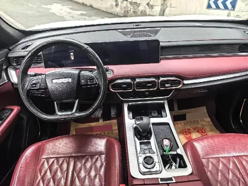 Jetour Jietu X70 PLUS Jietu X70 PLUS 2024 Champion Edition 1.5T DCT Champion PRO 7 Seaters 2024 — thumbnail 4
