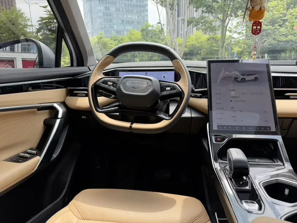 Geely Atlas L Boyue L 2024 1.5TD DCT Premium Edition 2024 — thumbnail 3