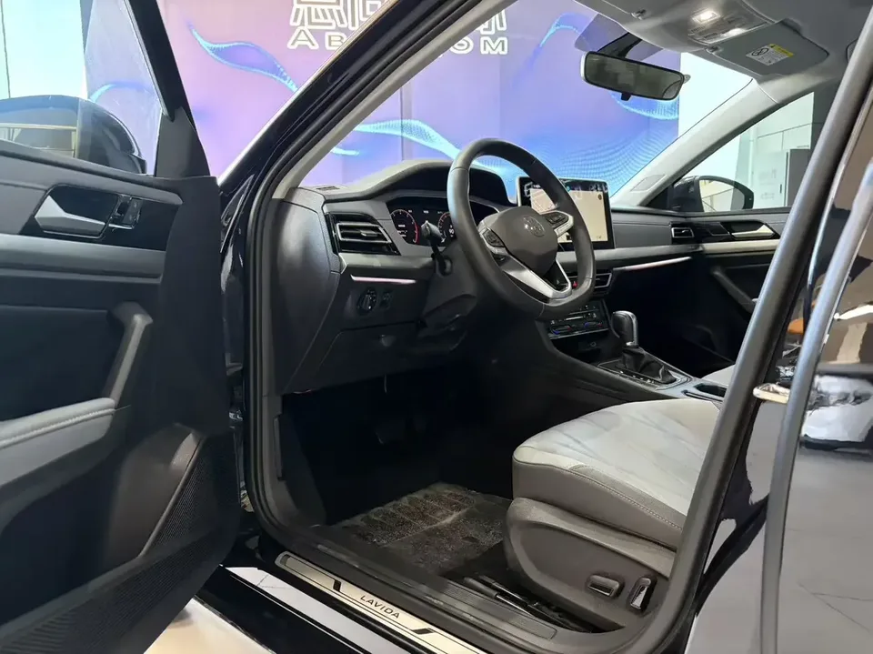 Volkswagen Lavida Lavida 2023 Modified 1.5L Automatic Starry Sky 5 Million Edition 2023 — thumbnail 4