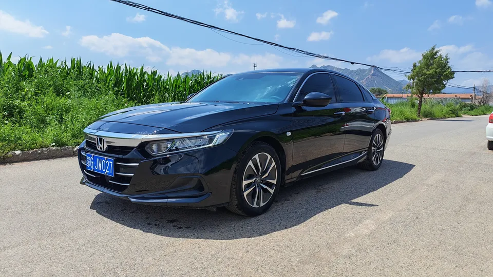 Honda Accord Accord 2022 Sharp Hybrid 2.0L Sharp Cool Edition 2022 — photo 1, buy with delivery to Moscow