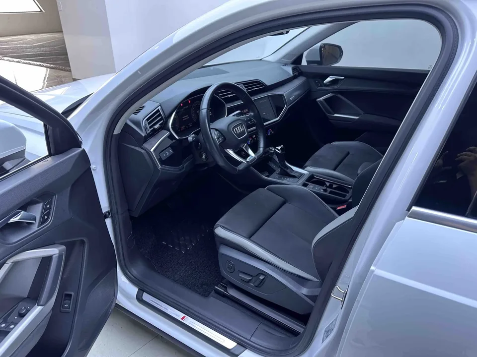 Audi Q3 Audi Q3 2022 35 TFSI Stylish Dynamic 2023 — миниатюра 5