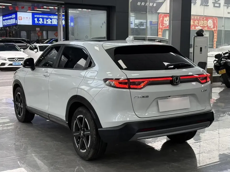 Honda VEZEL Binzhi 2023 1.5L CVT Technology Edition 2023 — thumbnail 4