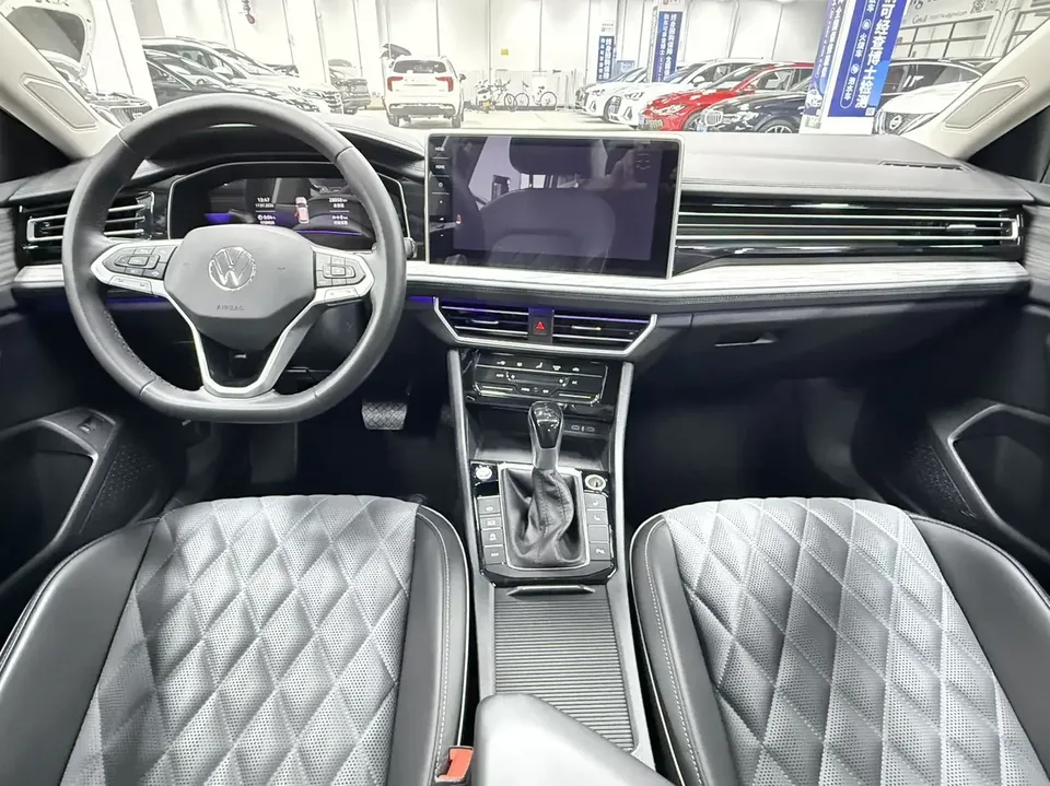 Volkswagen Sagitar Sagitar 2023 280TSI DSG Beyond Edition 2023 — thumbnail 4