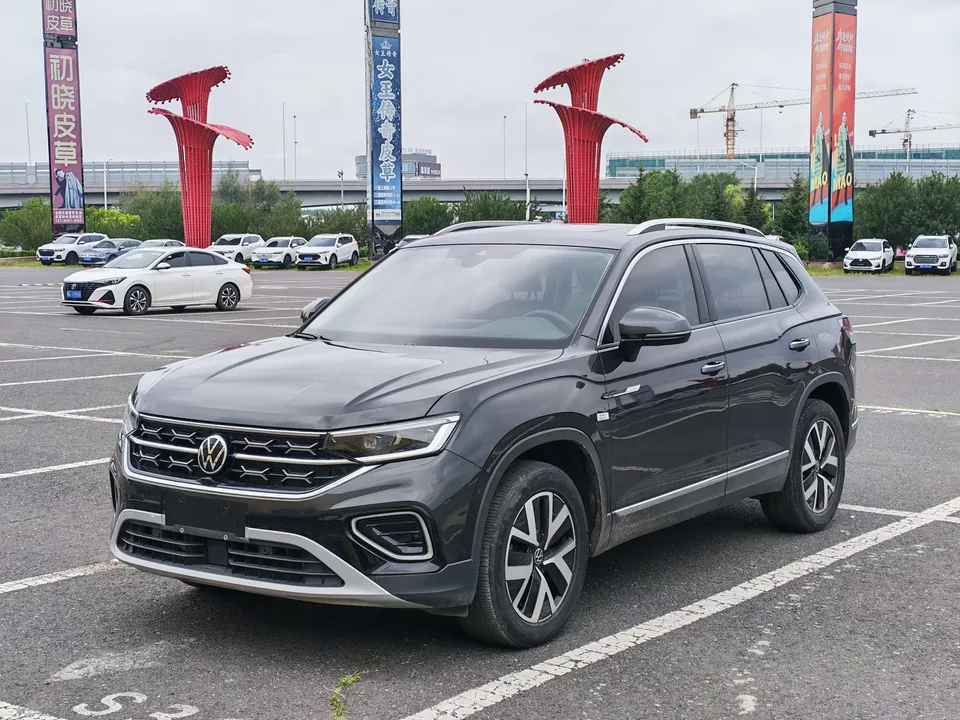 Volkswagen Tayron Tanyue 2023 280TSI 2WD Luxury Plus Advanced Edition 2022 — фото 1, купить с доставкой в Москву