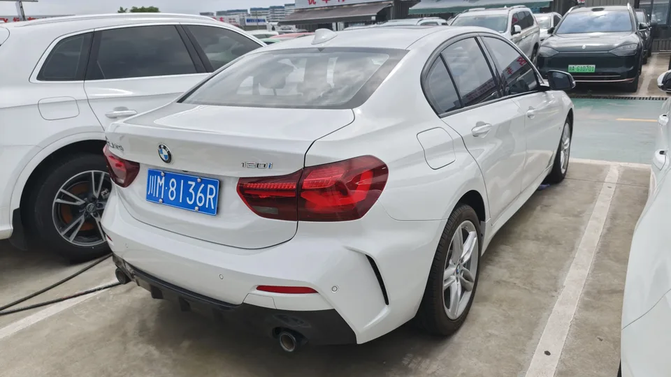 BMW 1 Series BMW 1 Series 2023 120i M Sport Edition 2023 — thumbnail 2