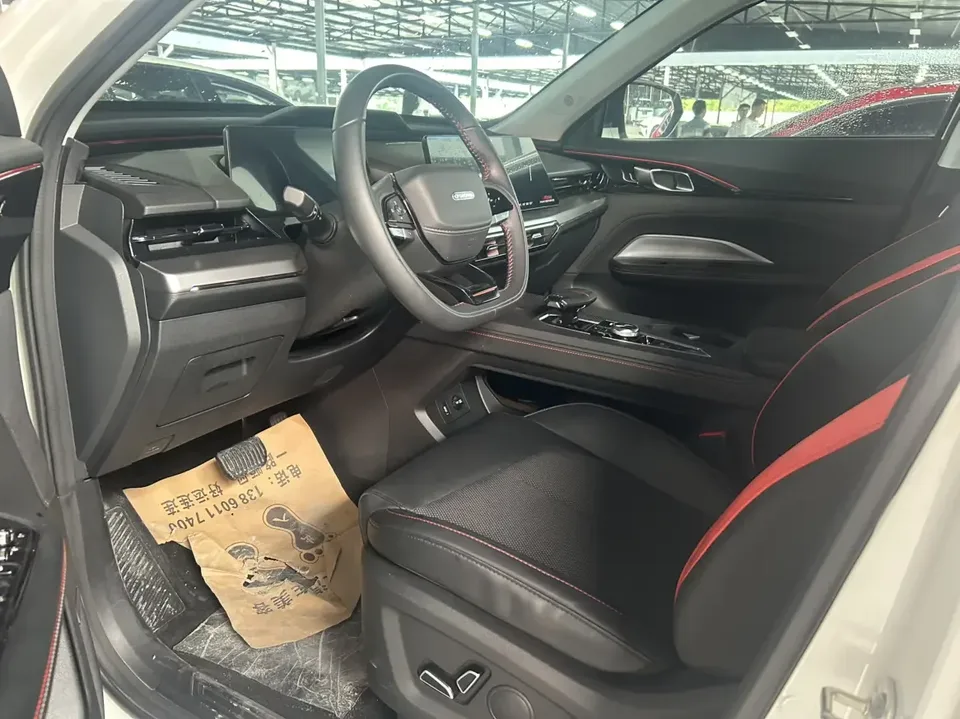 Oshan Changan Auchan Z6 Changan Auchan Z6 2022 Blue Whale 1.5T DCT Zhizun Edition 2022 — thumbnail 5