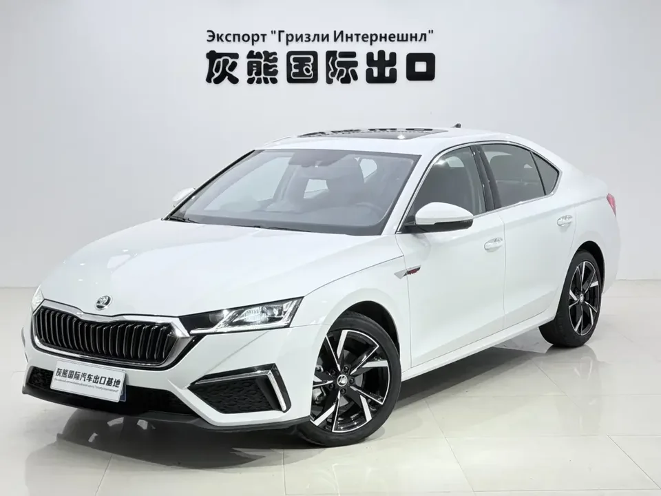 Skoda Octavia Octavia 2023 Modified PRO TSI280 DSG Luxury Edition 2023 — photo 1, buy with delivery to Moscow