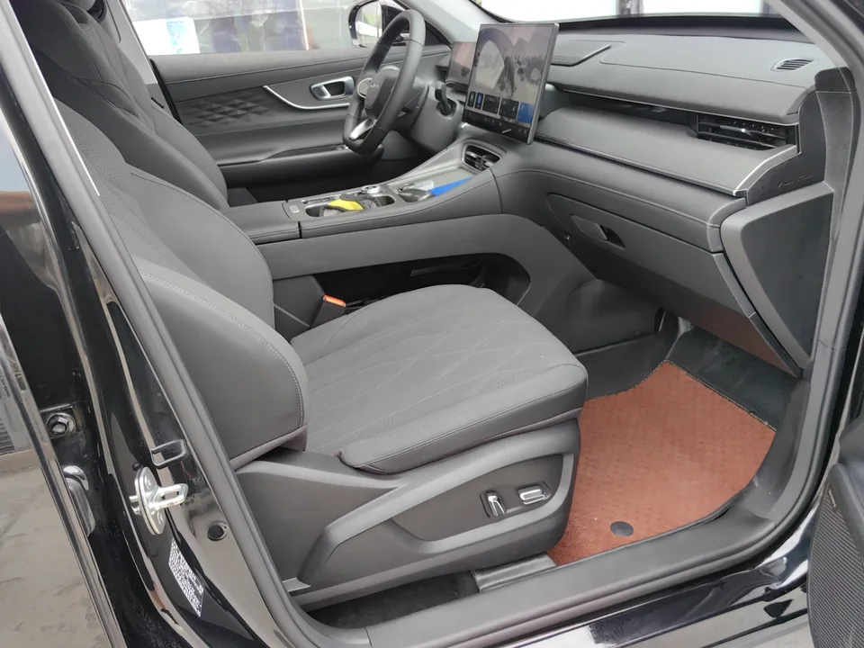 Chery Tiggo 8 PLUS Tiggo 8 PLUS 2025 Kunpeng 290TGDI DCT Deluxe Edition 2024 — thumbnail 3