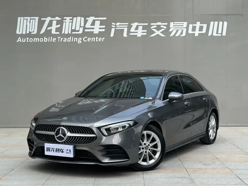 Mercedes-Benz Klasa A Mercedes Benz A Class 2022 A 200 L Sports Sedan Fashion Edition 2022 — photo 1, buy with delivery to Moscow