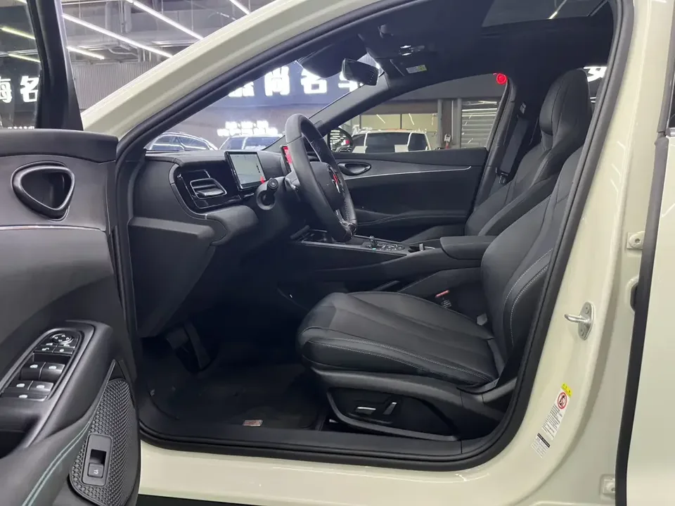 BYD Seal 06DM Seal 06DM 2025 DM-i 80KM Premium Edition 2025 — миниатюра 3