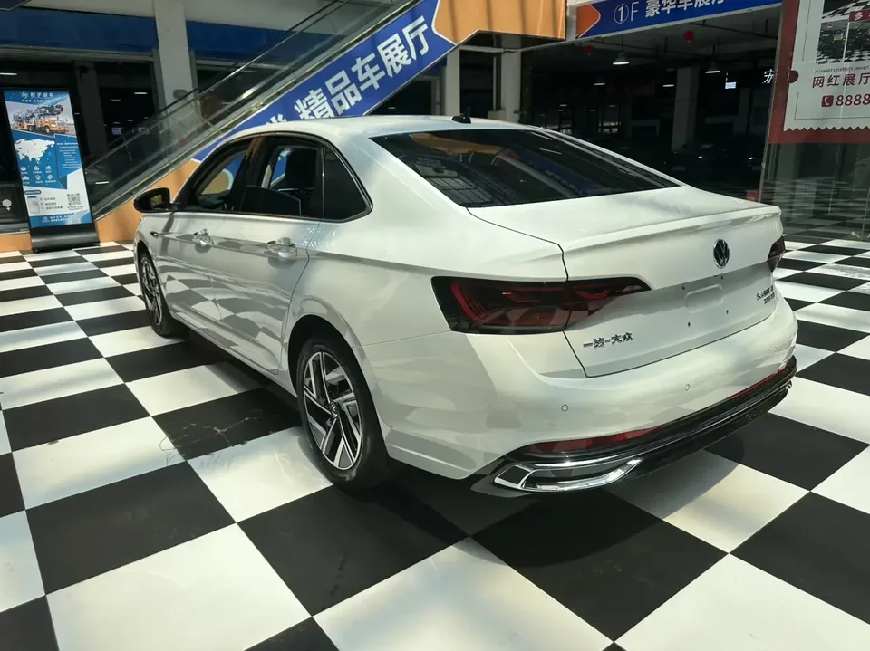 Volkswagen Sagitar Sagitar 2023 280TSI DSG Beyond Edition 2022 — thumbnail 2