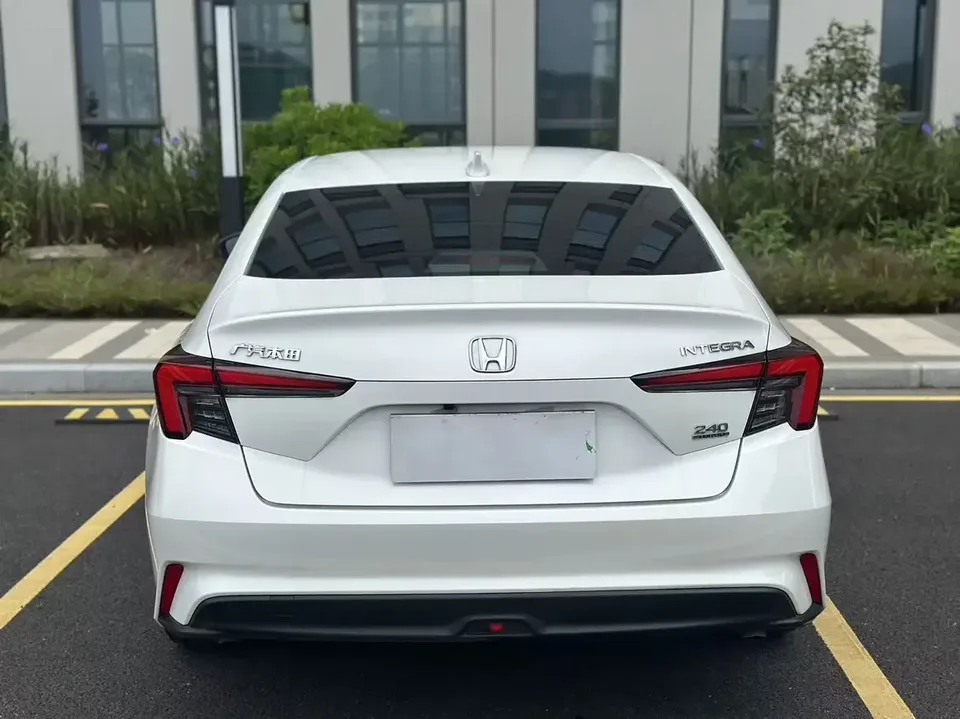 Honda Integra Style 2023 240TURBO CVT Smart Edition 2024 — thumbnail 2
