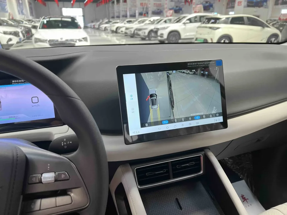 BYD Yuan Up Yuan UP 2025 301KM Pilot 2026 — thumbnail 3
