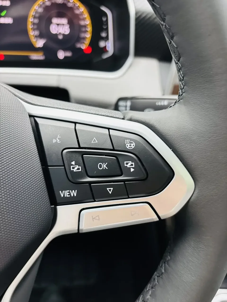 Volkswagen Tayron Tanyue 2023 280TSI 2WD Luxury Plus Advanced Edition 2023 — thumbnail 3
