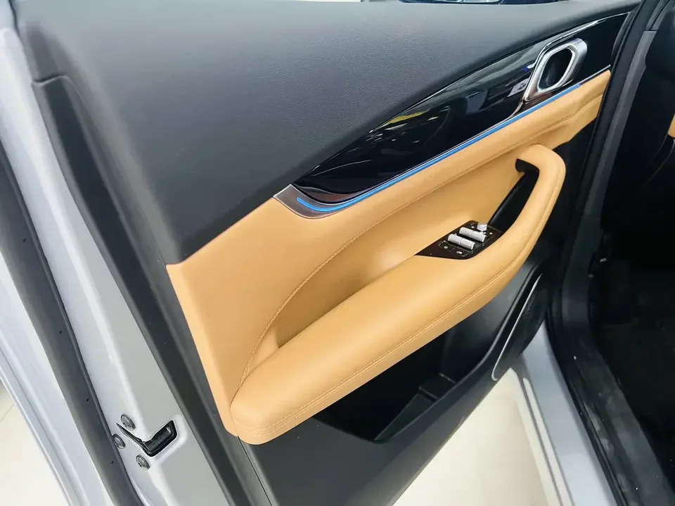 Geely Atlas L Boyue L 2025 Fourth generation 1.5TD DCT Sanhe 2026 — thumbnail 3