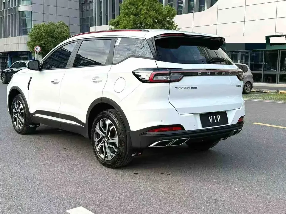 Chery Tiggo 7 Plus Tiggo 7 PLUS 2023 Champion Edition 1.5TGDI DCT Luxury 2024 — thumbnail 4