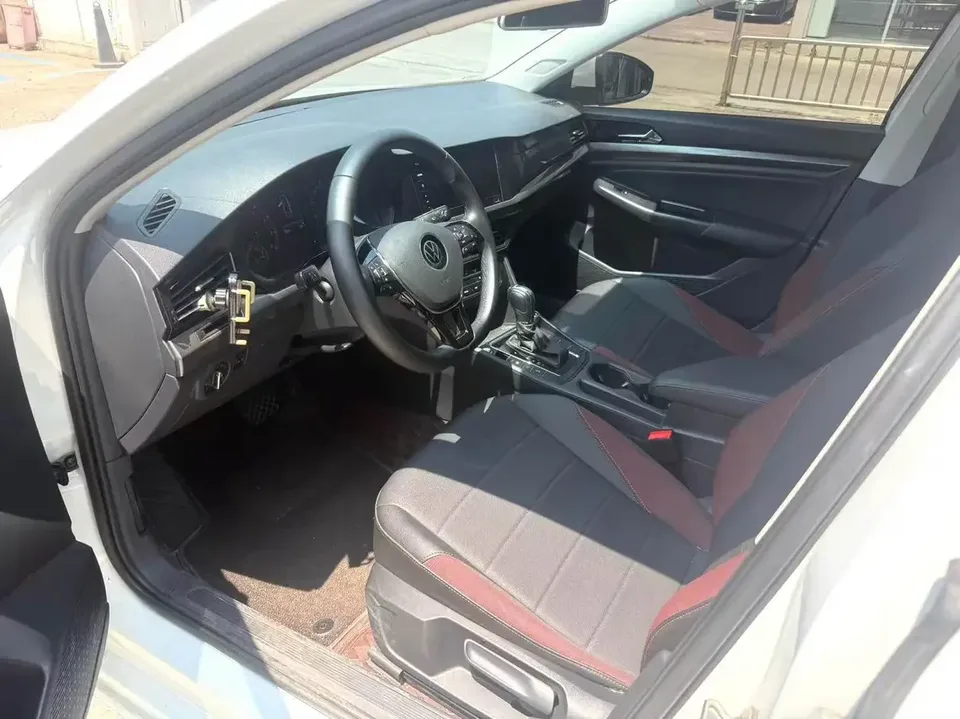 Volkswagen Bora Bora 2021 200TSI DSG Elite Smart Edition 2023 — thumbnail 3