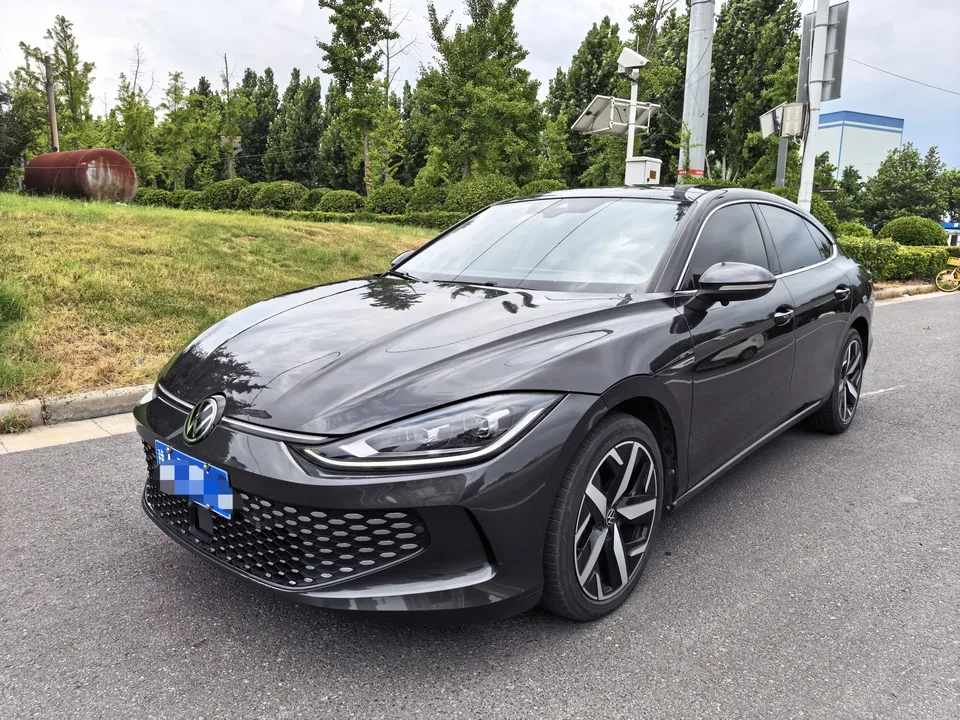 Volkswagen Lamando Lingdu 2023 Lingdu L 280TSI DSG Cool Edition 2023 — photo 1, buy with delivery to Moscow