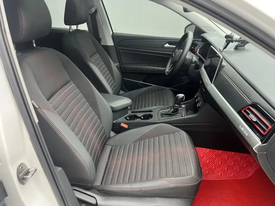 Volkswagen Lavida Lavida 2023 200TSI DSG Starry Sky Edition 2023 — миниатюра 5