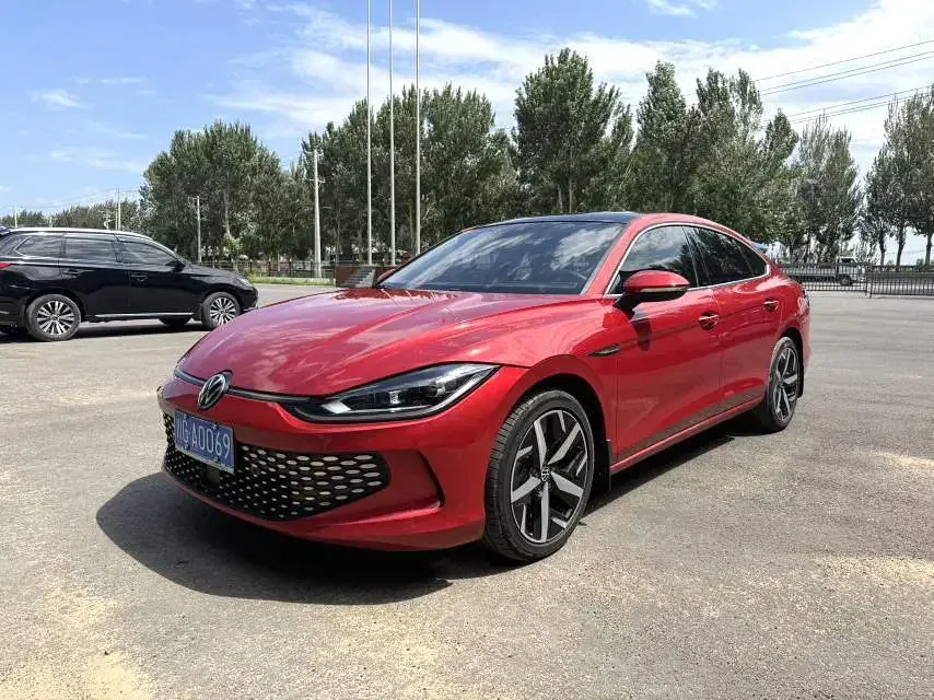 Volkswagen Lamando Lingdu 2022 Lingdu L 280TSI DSG Cool Edition 2022 — photo 1, buy with delivery to Moscow