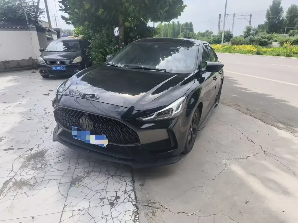 MG 5 MG5 2022 180DVVT CVT Youth Flagship Edition 2022 — photo 1, buy with delivery to Moscow