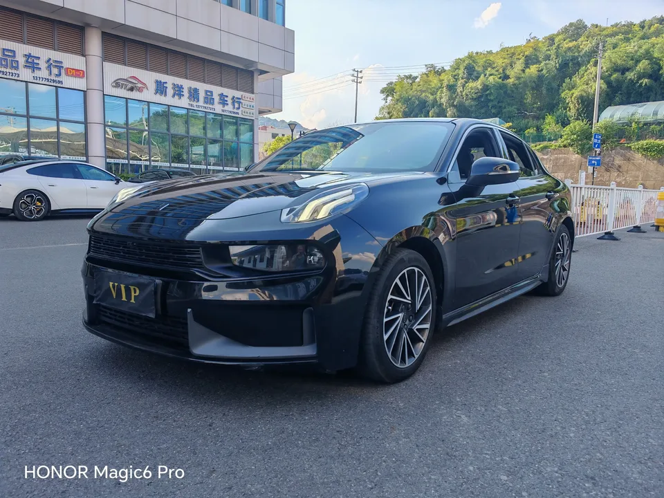 Lynk & Co 03 Lynk & Co 03 2021 1.5TD DCT Jin Plus 2022 — photo 1, buy with delivery to Moscow