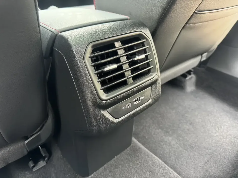 Volkswagen Lamando Lingdu 2023 Lingdu L 280TSI DSG Cool Edition 2023 — thumbnail 3