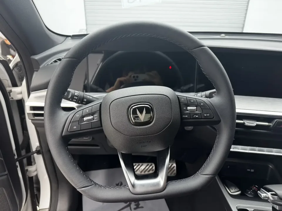 Changan CS35 Plus Changan CS35 PLUS 2023 Enjoyable Edition Blue Whale NE 1.4T DCT Luxury Edition 2023 — thumbnail 4