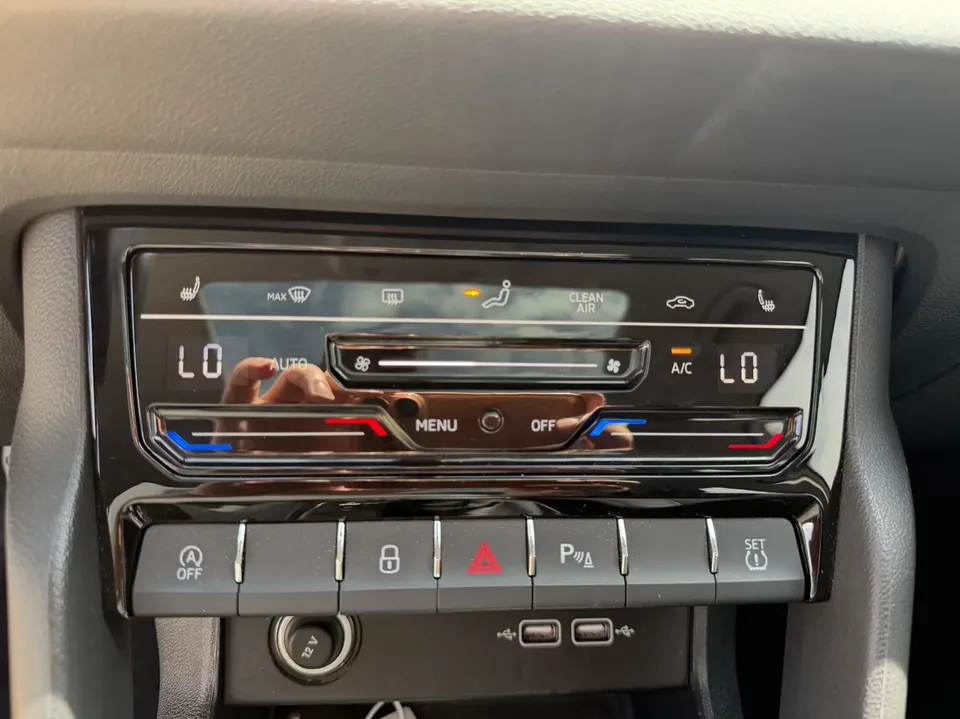 Skoda Karoq Korok 2022 TSI280 Premium Edition 2022 — thumbnail 3