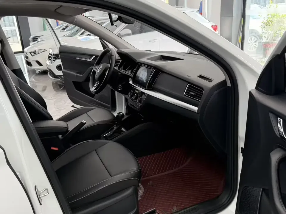 Skoda Comek Comek 2023 1.5L Automatic Comfort Edition 2023 — thumbnail 4