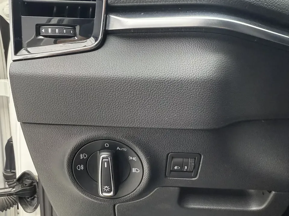 Skoda Karoq Korok 2022 TSI280 Premium Edition 2022 — thumbnail 3
