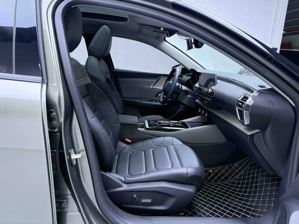 Citroen Versailles C5 X Versailles C5 X 2024 1.6T Enjoy Extraordinariness 2024 — thumbnail 3