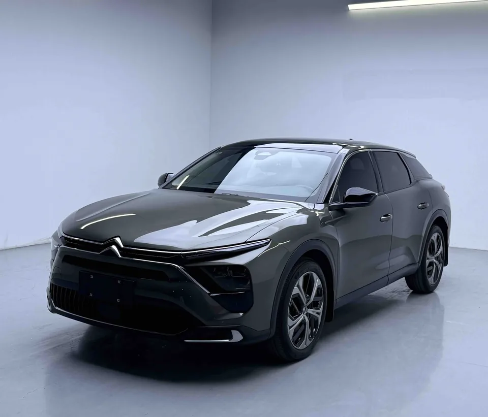 Citroen Versailles C5 X Versailles C5 X 2024 1.6T Enjoy Extraordinariness 2024 — photo 1, buy with delivery to Moscow