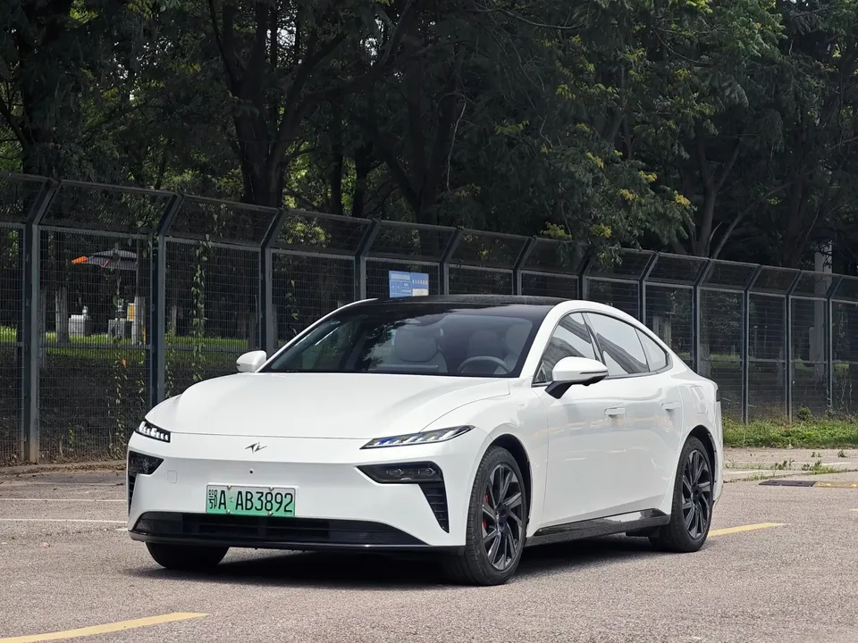 Dongfeng YiPai 007 Yipai 007 2024 Pure Electric 530Pro 2025 — photo 1, buy with delivery to Moscow