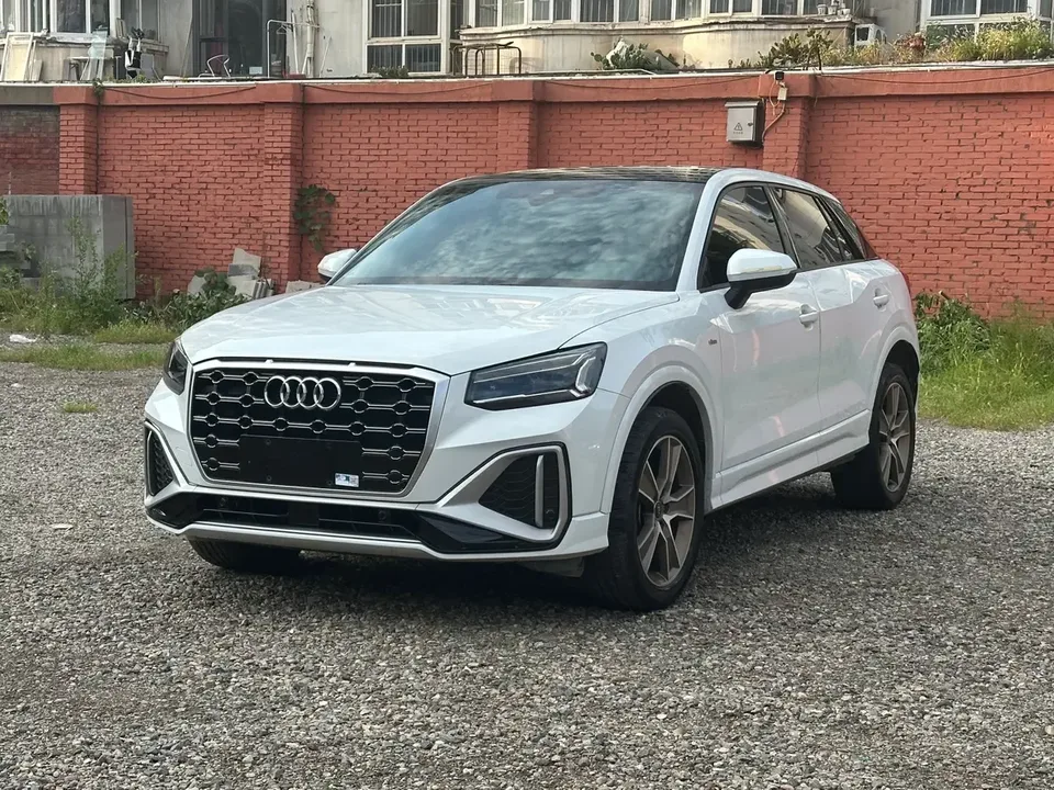 Audi Q2L Audi Q2L 2022 35 TFSI Stylish Dynamic 2022 — photo 1, buy with delivery to Moscow