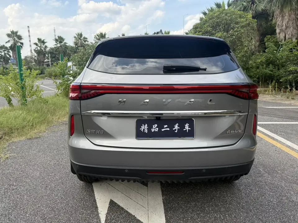 Haval H6 Haval H6 2024 1.5T Automatic 2WD Classic Edition 2025 — thumbnail 2