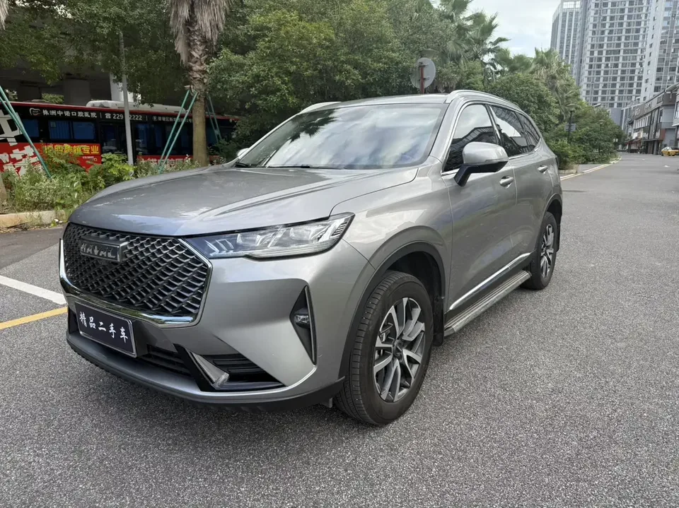 Haval H6 Haval H6 2024 1.5T Automatic 2WD Classic Edition 2025 — photo 1, buy with delivery to Moscow