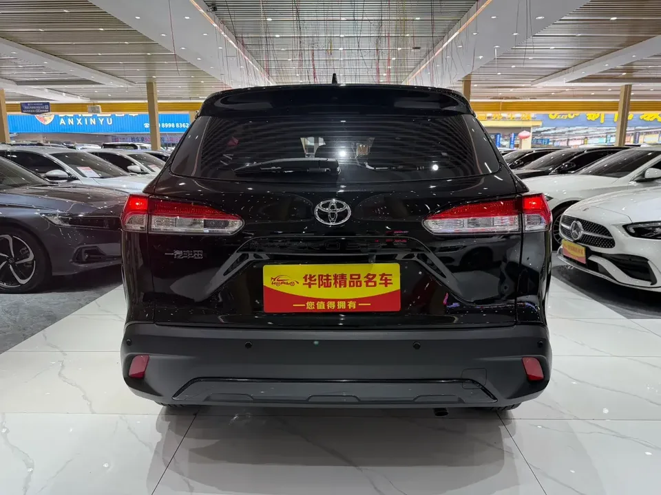 Toyota CorollaCross Corolla Sharp 2023 2.0L CVT Pioneer Edition 2024 — миниатюра 2
