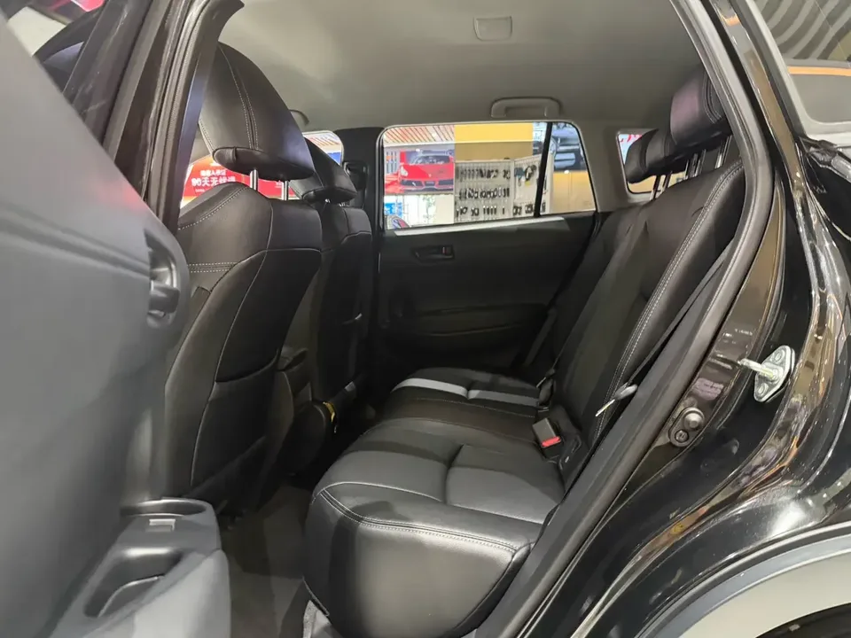 Toyota CorollaCross Corolla Sharp 2023 2.0L CVT Pioneer Edition 2024 — миниатюра 5