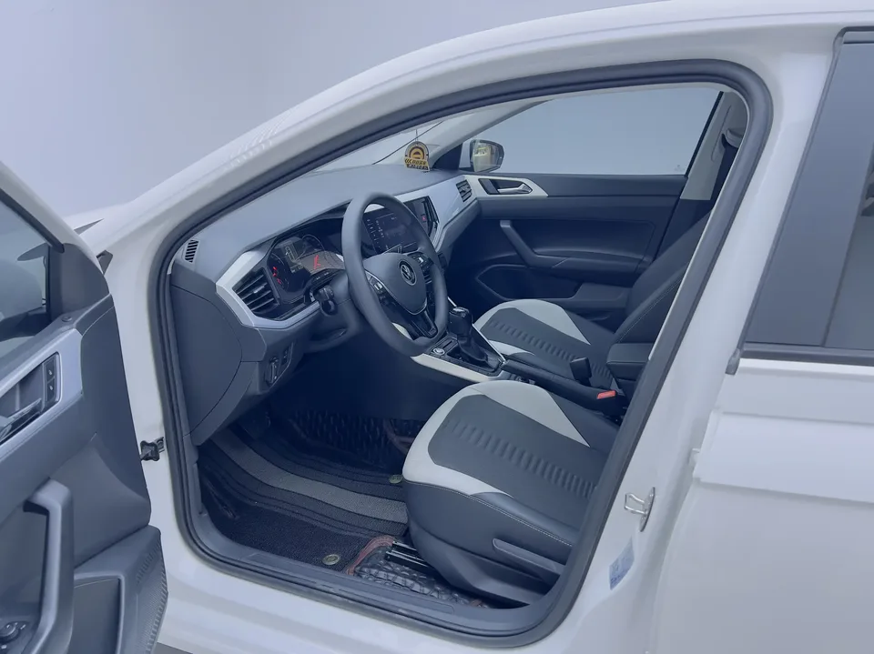 Volkswagen Polo Polo 2021 Plus 1.5L Automatic Colorful Technology Edition 2023 — thumbnail 5