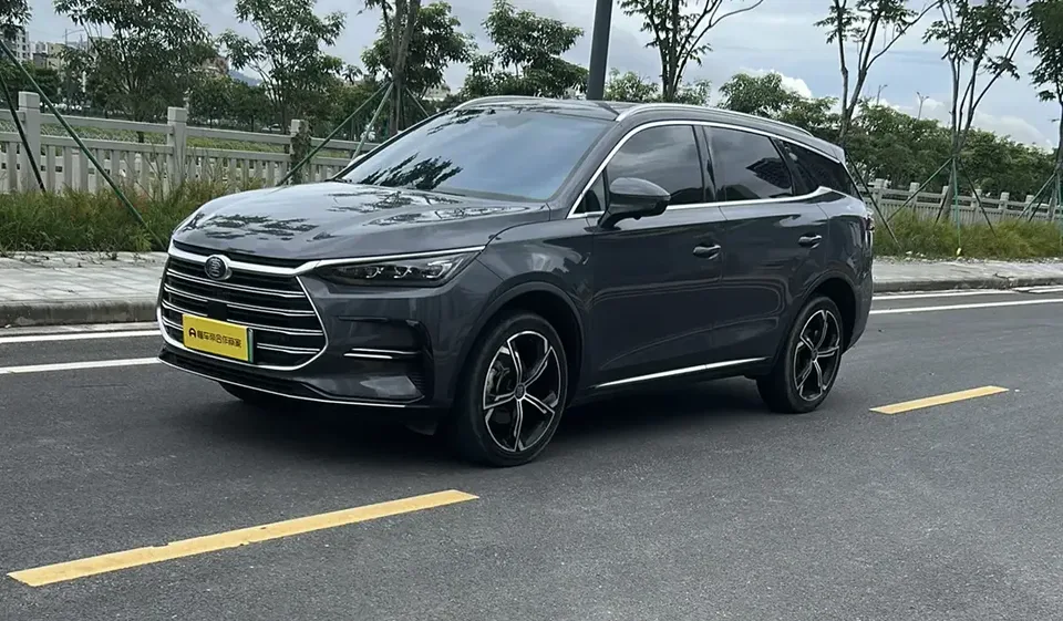 BYD Tang DM Tang DM 2023 DM-i Champion Edition 112KM Premium 2023 — photo 1, buy with delivery to Moscow